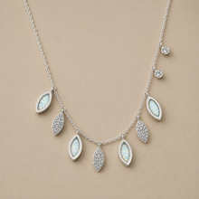 Pearl Leaf Patterned pendant in silver