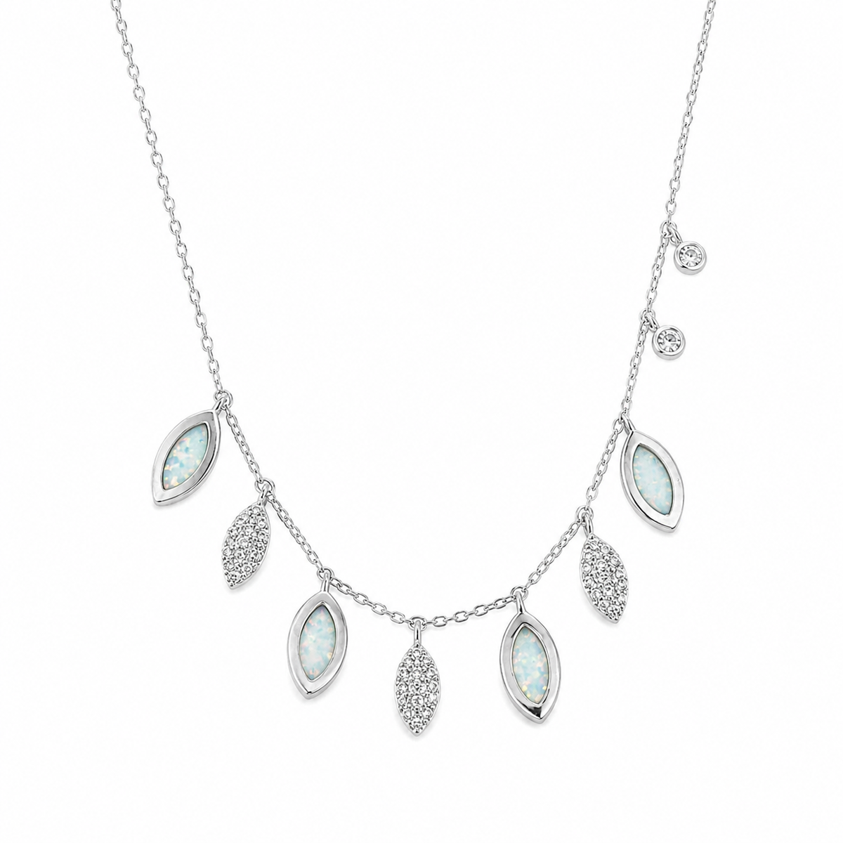 Pearl Leaf Patterned pendant in silver