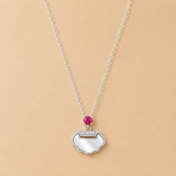 Shell shaped Pendant in silver