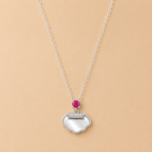 Shell shaped Pendant in silver