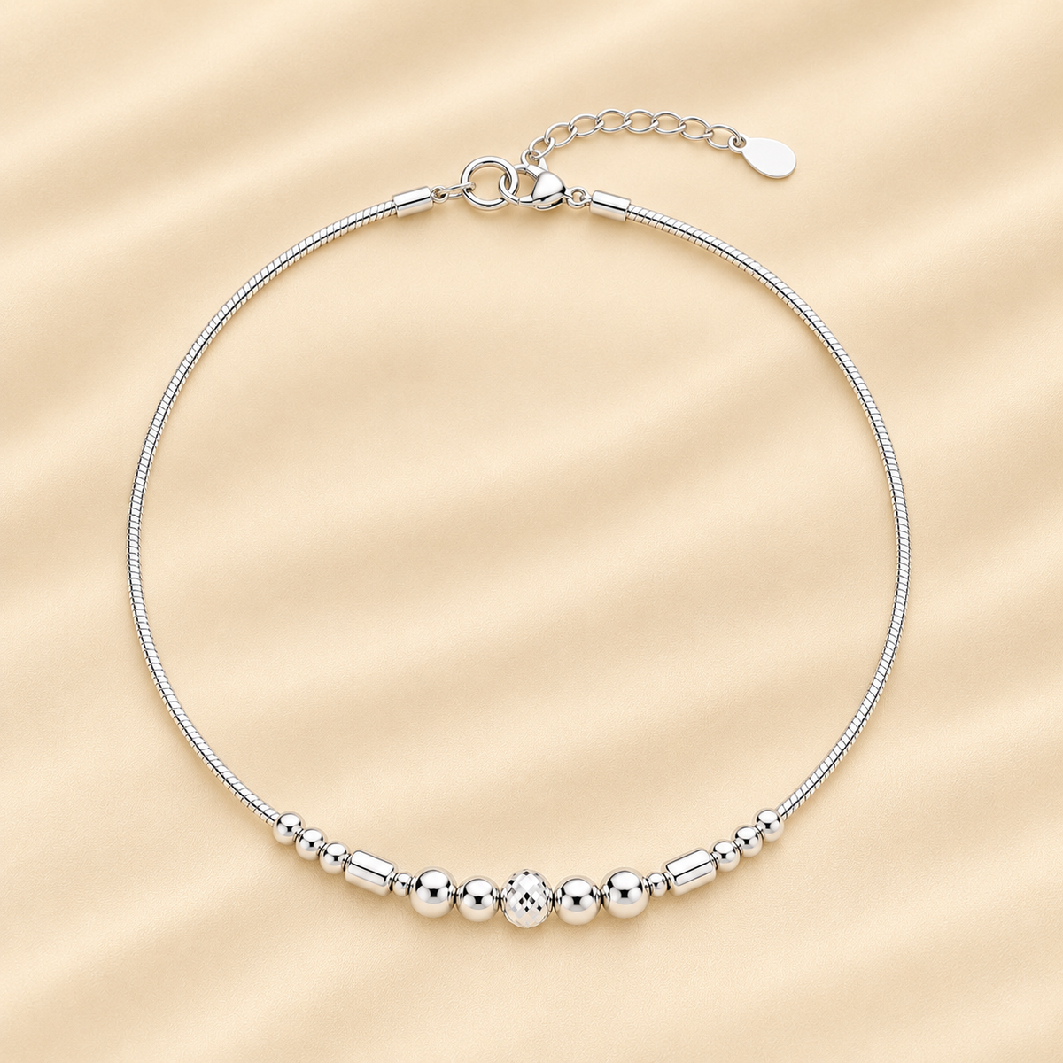 Centre beaded Women`s Anklet in silver