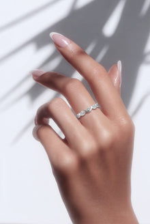 Ocean Wave Women`s Ring in Silver