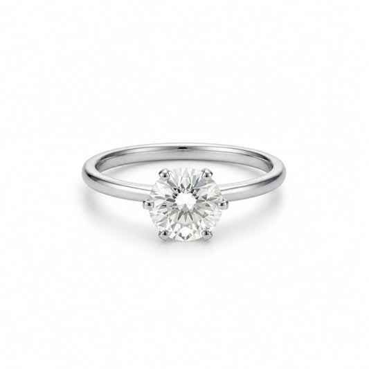 Round-cut Women`s Ring in Silver