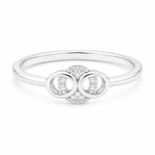 Oval Unity Ring in Silver