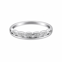 Marquise-cut pattern Women`s ring in Silver