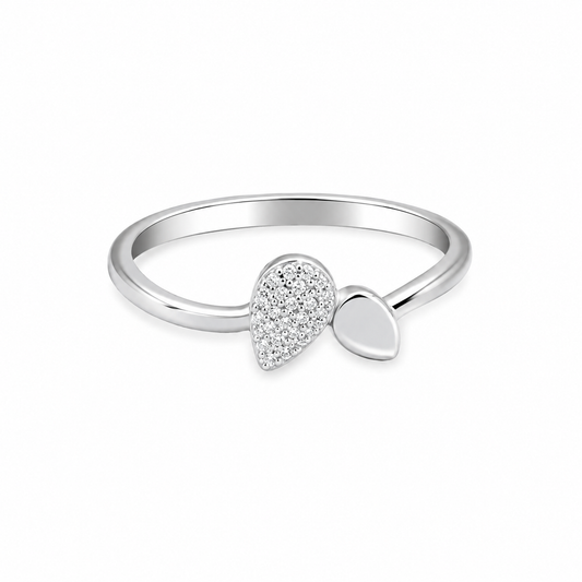 Silver Sparkling Teardrop Women`s Ring