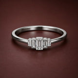 Sparkling Women`s ring in silver