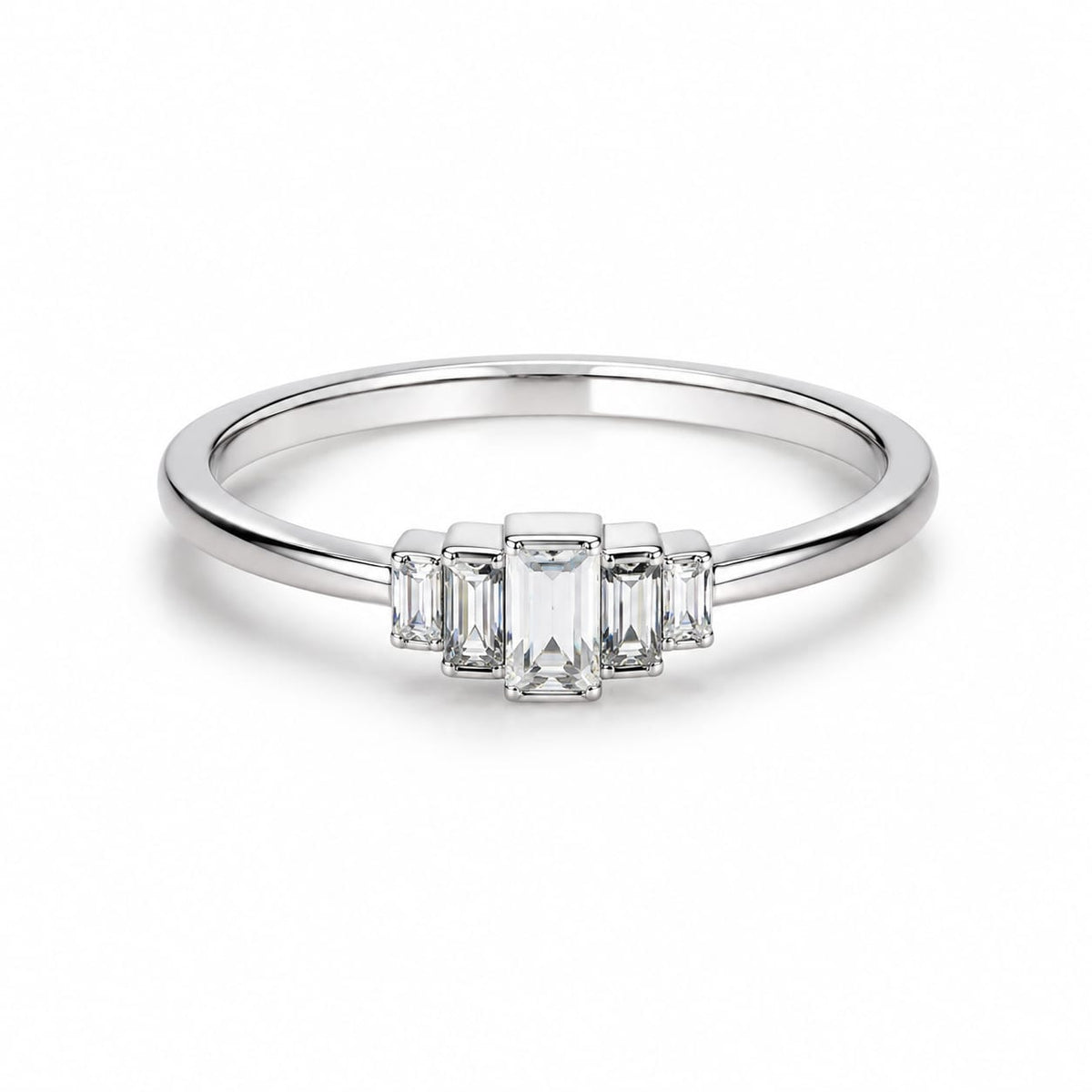 Sparkling Women`s ring in silver