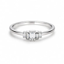 Sparkling Women`s ring in silver