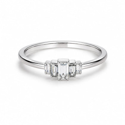 Sparkling Women`s ring in silver