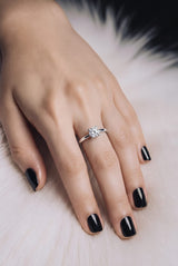 Crystal Crest Women`s ring in Silver