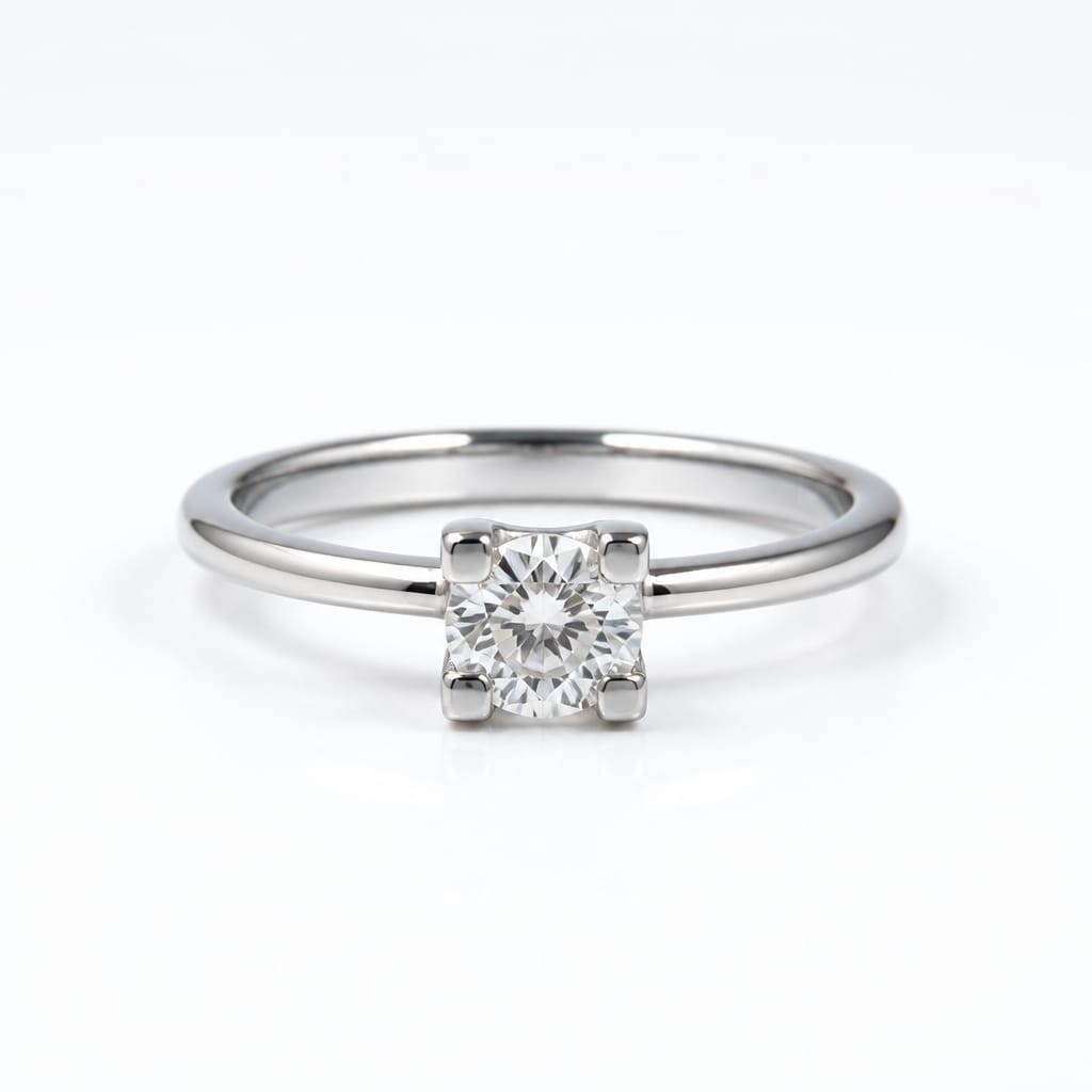 Crystal Crest Women`s ring in Silver