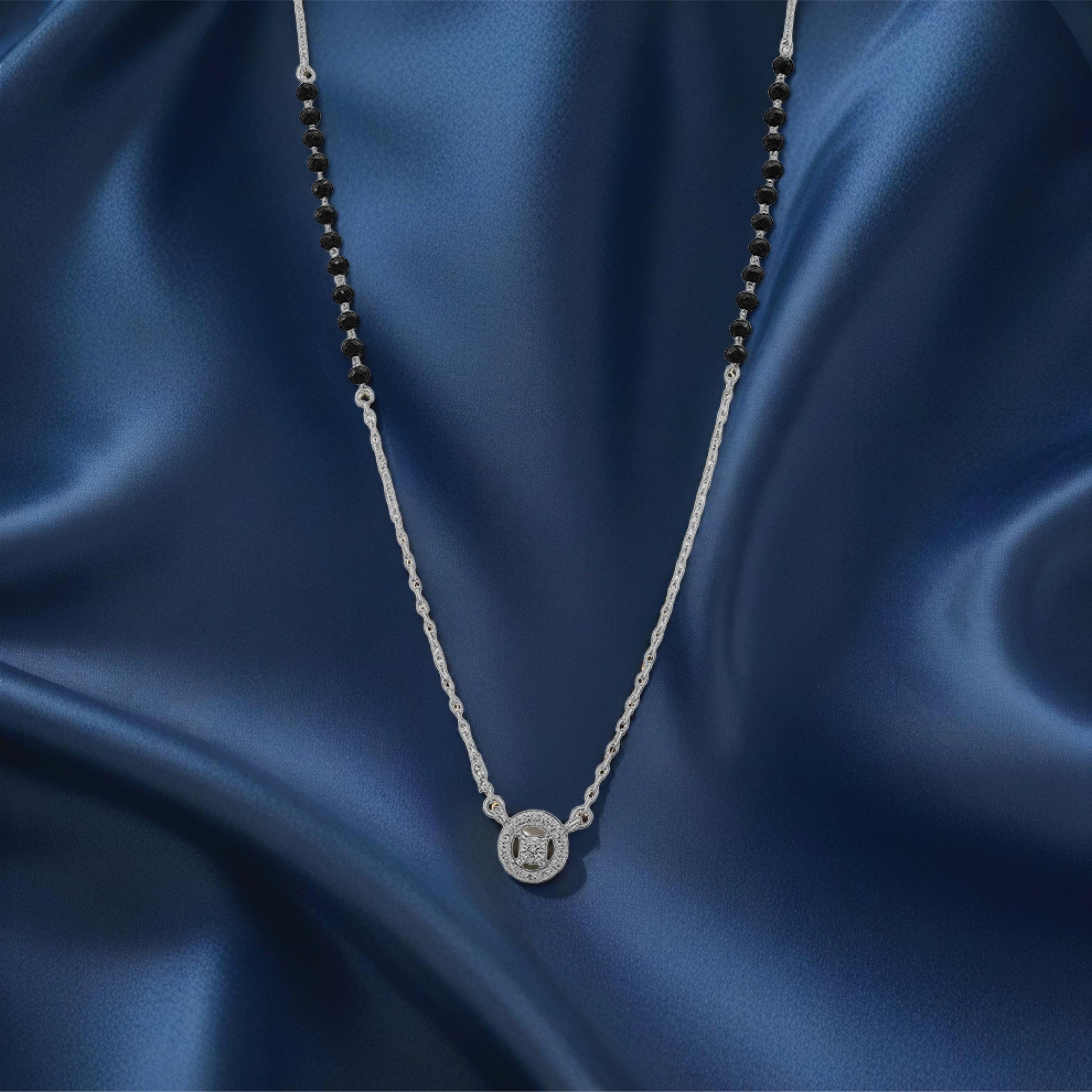 Obscura Halo Pendant – Sterling Silver in Refined Contrast