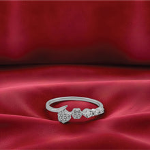 Blooming Brilliance Ring – Sterling Silver with Floral Elegance