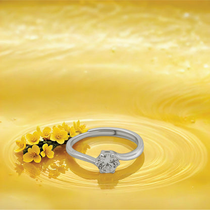 Twist Brilliance Ring – Sterling Silver with Timeless Elegance