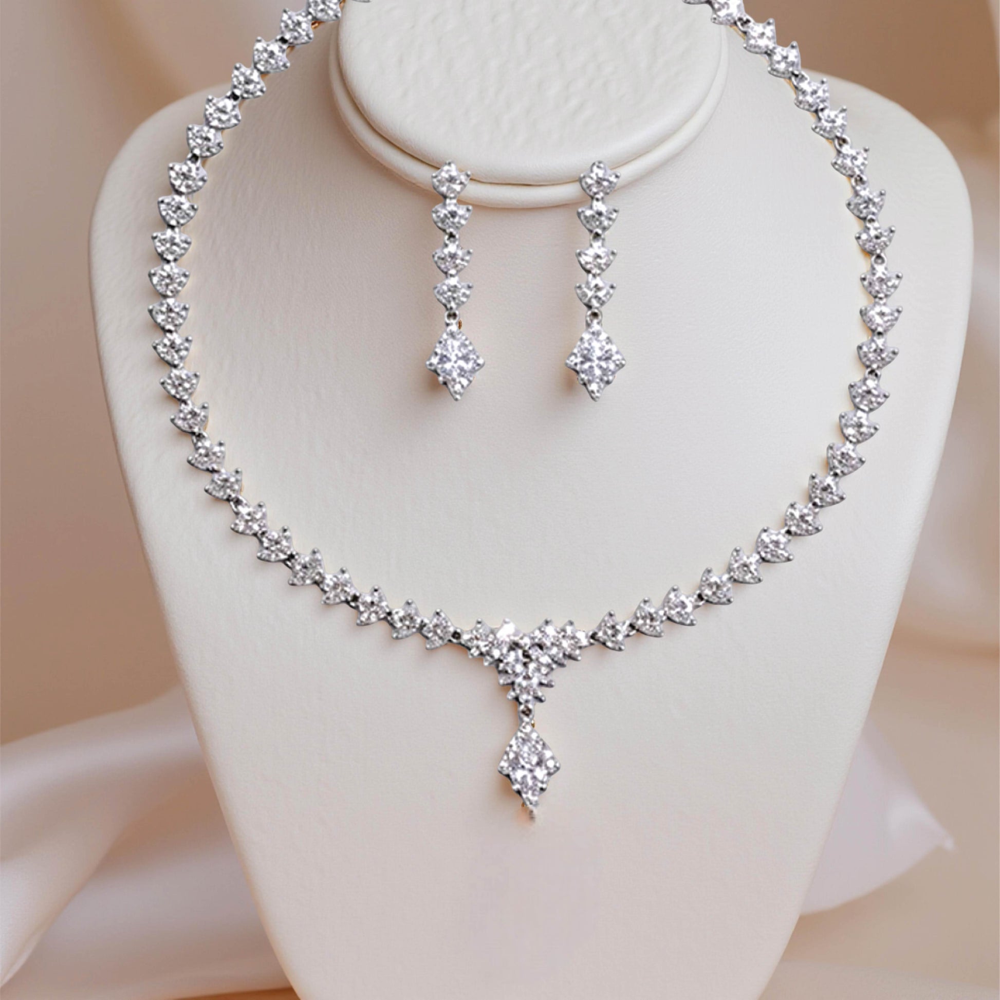 Veloura Necklace – Sterling Silver in Graceful Geometry