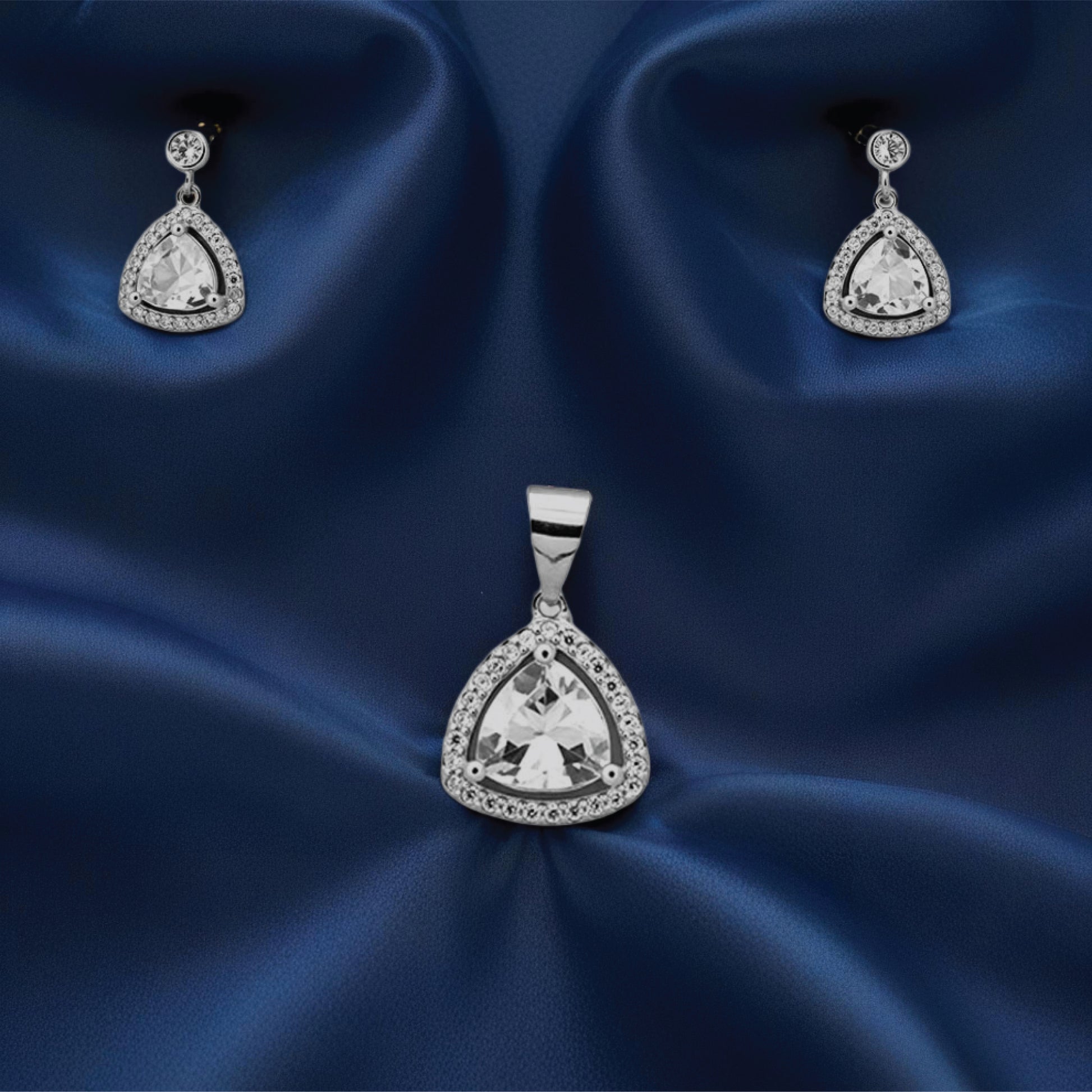 Eira Trio Pendant – Sterling Silver with Subtle Balance