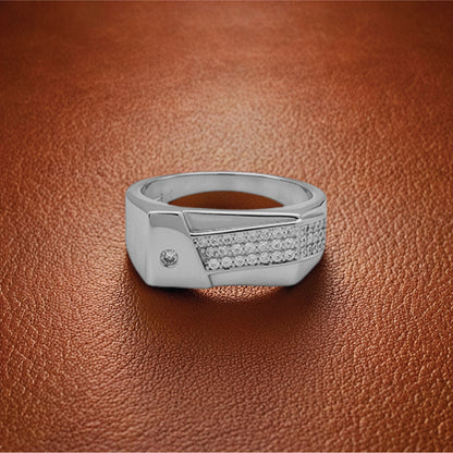 Zenith Crest Men’s Ring – Sterling Silver with Timeless Sophistication