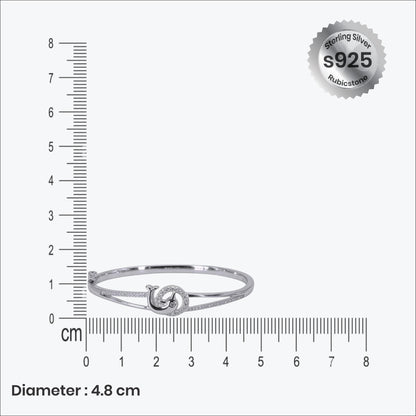 Dolphin Crest Bracelet – Sterling Silver Elegance