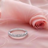 Marquise-cut pattern Women`s ring in Silver