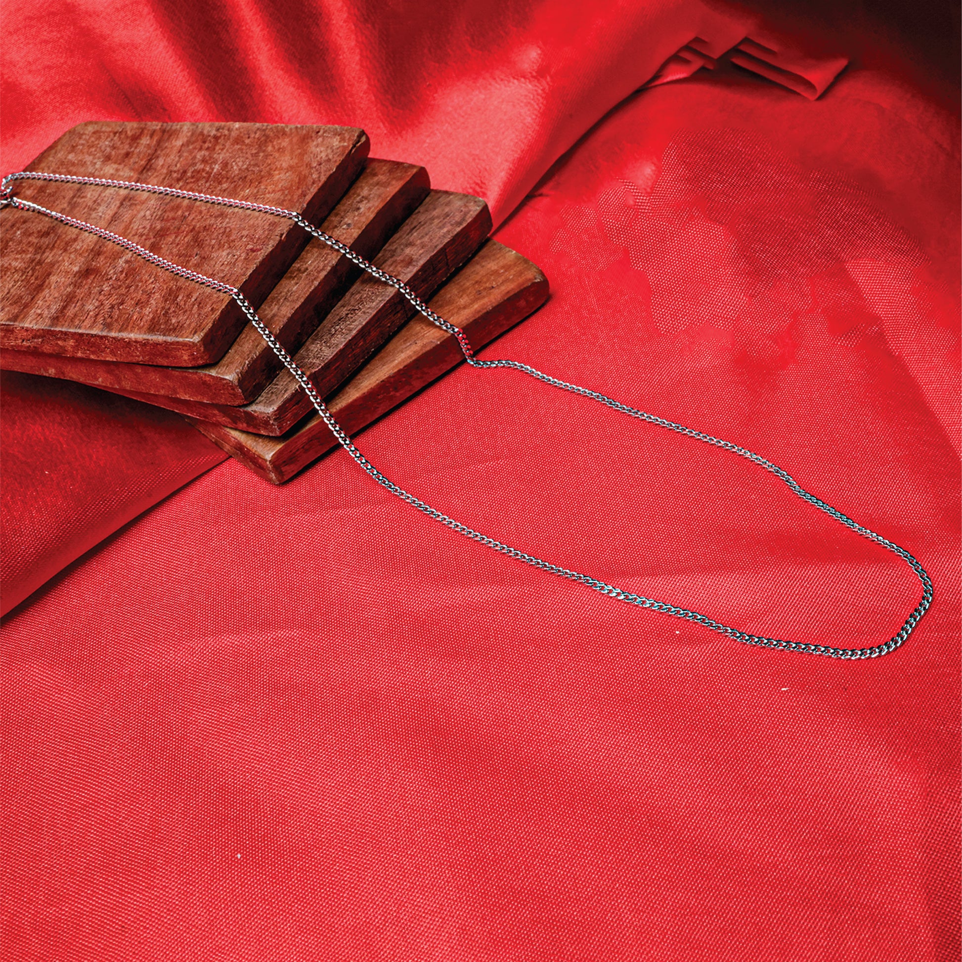 Interla Chain – Sterling Silver in Timeless Motion