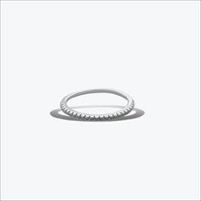 Slim Silvra Ring - Sterling silver