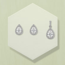 Eira Almond Pendant with earrings in silver