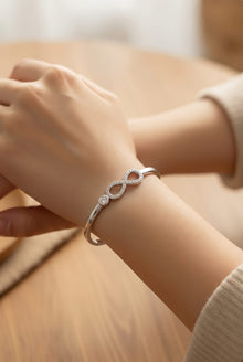 Eterna Infinity Bracelet in Silver