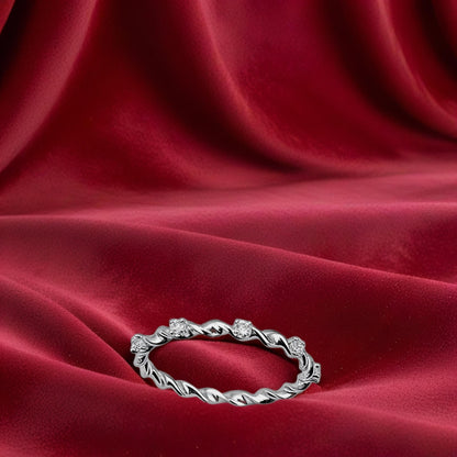 Silvercoil Gleam Women`s ring