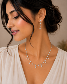 Silver Elira Necklace in Flowing Sparkle