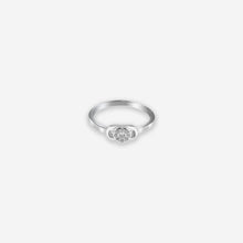 Aurette Ring – Silver in Effortless Brilliance