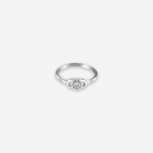 Aurette Ring – Silver in Effortless Brilliance