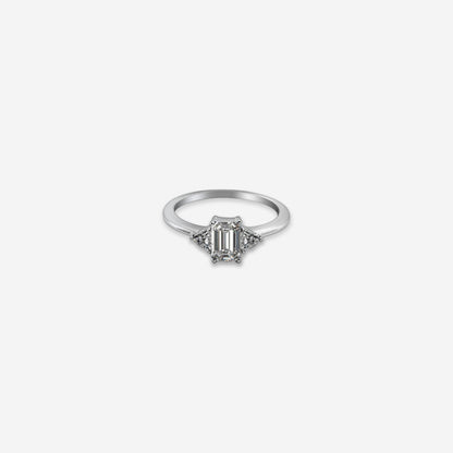 Maris Beam Ring – Sterling Silver with Sleek Sparkle