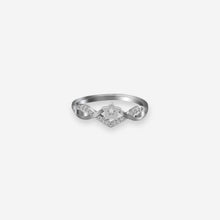 Celestial Star Ring – A Sterling Silver Touch of Elegance