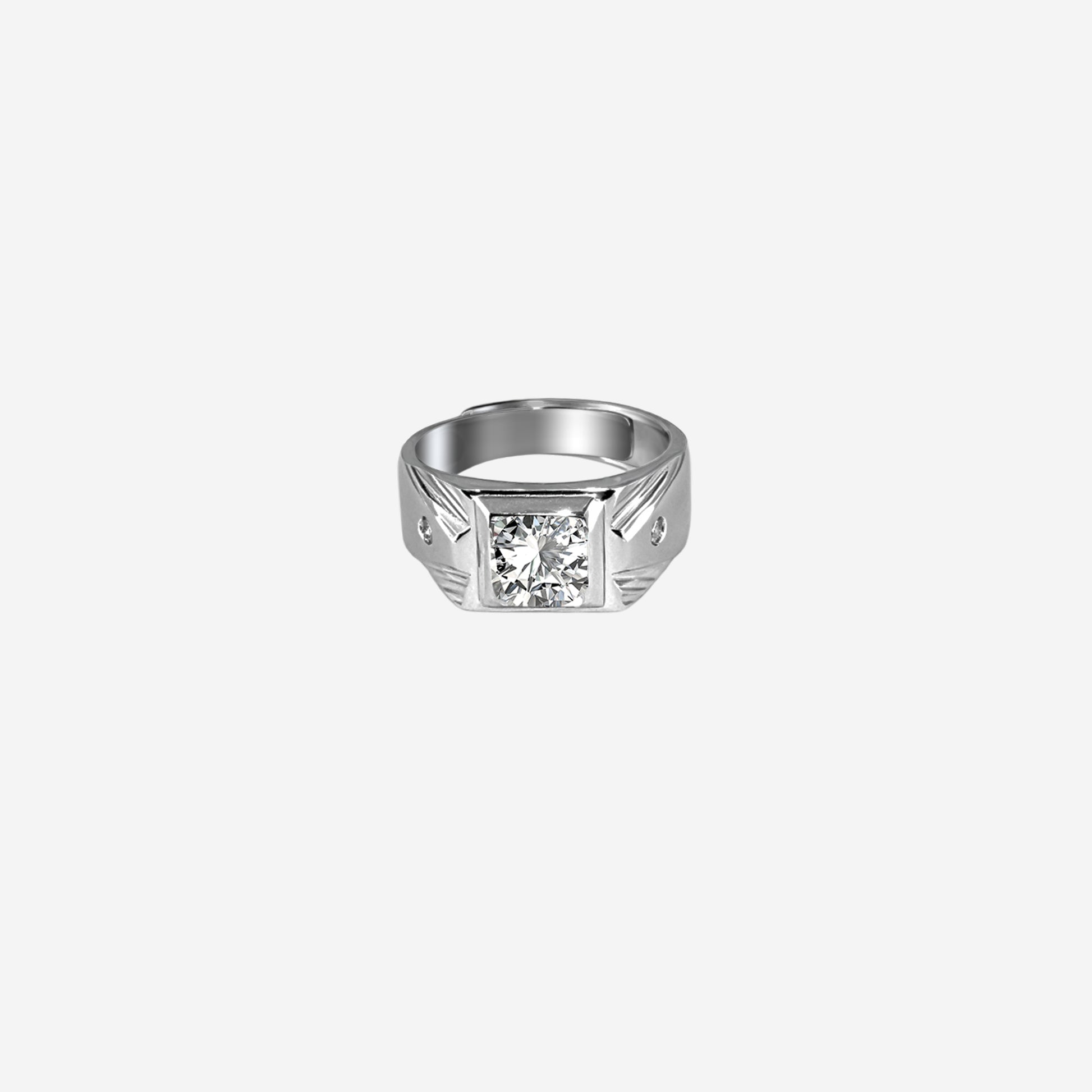 Sterling silver Men`s ring with diamond