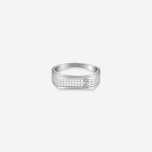 Majestic Crest Men’s Ring in Silver