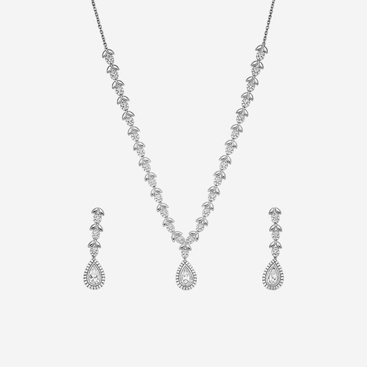 Sylvara Necklace – Sterling Silver in Nature’s Flow